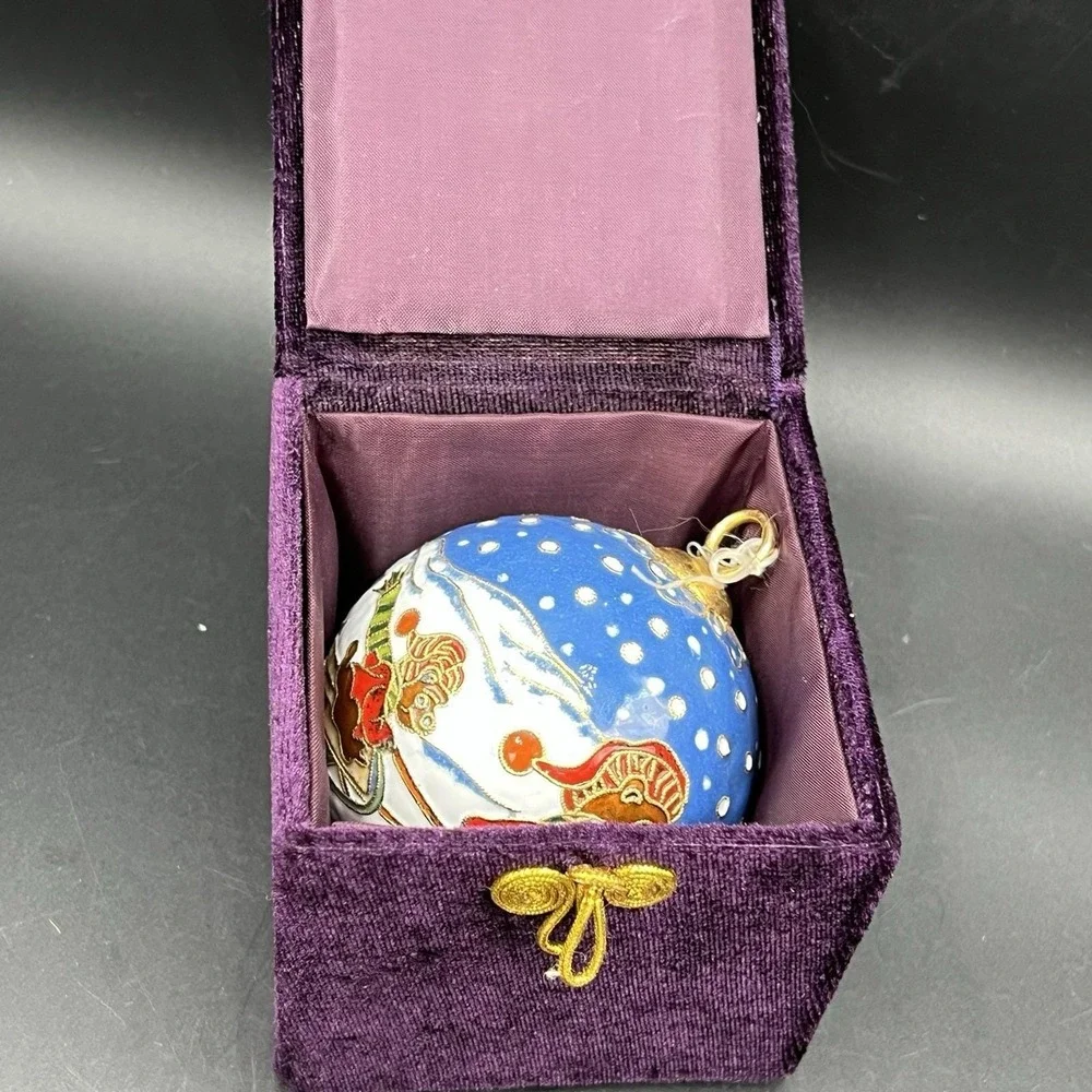 Cloisonne White Ornament Snowman & Bears Sledding Snow 3.5